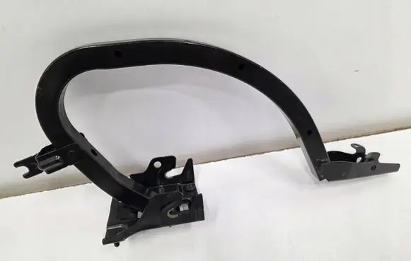 Mazda 3 Tailgate hinge 