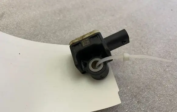 Mercedes-Benz GLE AMG (W166 - C292) Airbag deployment crash/impact sensor A1668210151