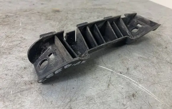 KIA Ceed Front bumper mounting bracket 865171H000