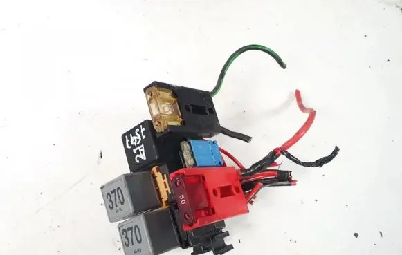 Volkswagen PASSAT B5 Fuse box set 8d0937503c