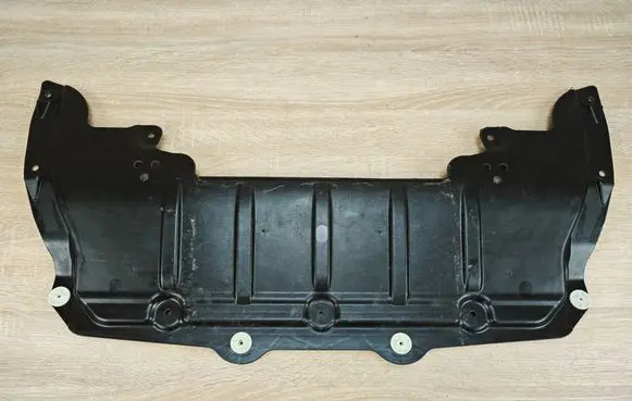 BMW 8 G16 Engine splash shield/under tray 7363731