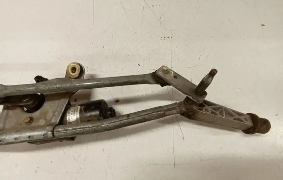 Volvo S60 Front wiper linkage and motor 404775 09151848