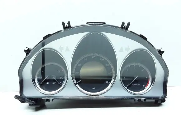 Mercedes-Benz C W204 Speedometer (instrument cluster) A2049002705