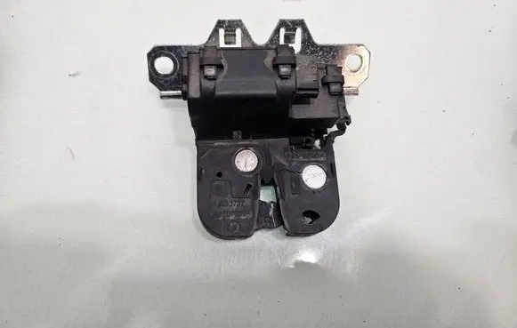 Opel Insignia A Tailgate/trunk/boot lock/catch/latch 13253732