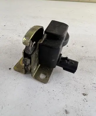 Jeep Grand Cherokee (WJ) Tailgate window lock/catch/latch 