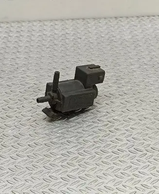 BMW 5 E39 Turbo solenoid valve 1742712 72234100 98T278
