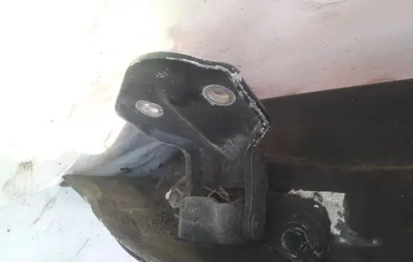Hyundai Lantra I Rear door lower hinge