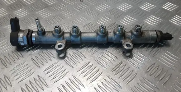 Jaguar XF Fuel main line pipe 0281006464 0445214332 G4D39D280AA