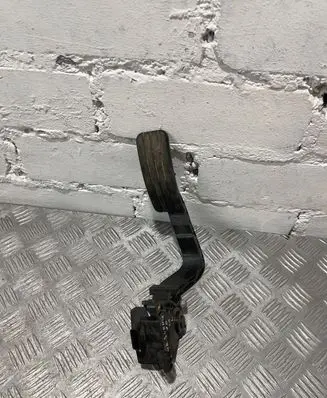 Renault Scenic III - Grand scenic III Accelerator throttle pedal 180100011