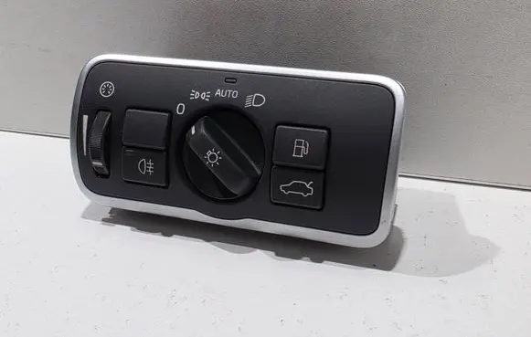 Volvo V60 Light switch 30739448