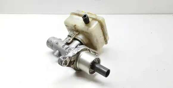 Skoda Octavia Mk1 (1U) Master brake cylinder 1J1611301B