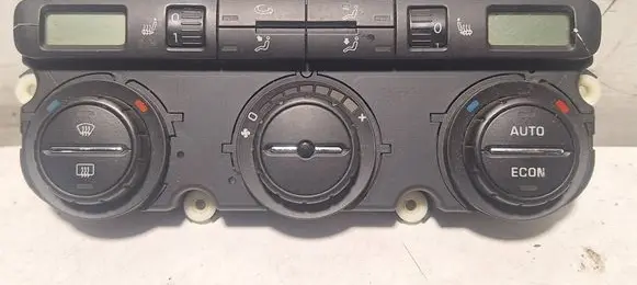 Skoda Octavia Mk2 (1Z) Climate control unit 74793251