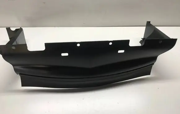 Chrysler Crossfire Radiator trim 1705050730