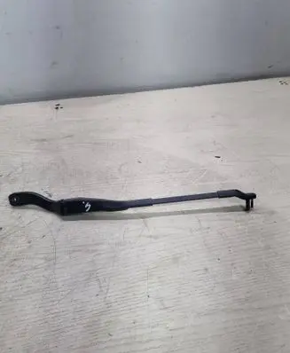 Mercedes-Benz E W211 Front wiper blade arm 2118200344 A2118200344