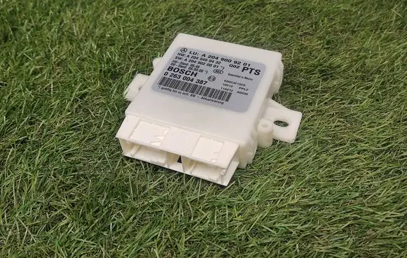 Mercedes-Benz C W204 Parking PDC control unit/module A2049009201 A2045450432 A2049020001