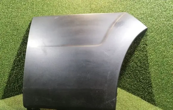 Rear fender molding trim
