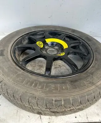 Hyundai Santa Fe R18 spare wheel 529102M952