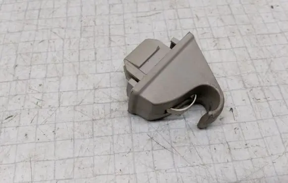 Mitsubishi Space Star Sun visor clip/hook/bracket 