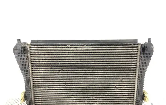 Volkswagen PASSAT B8 Intercooler radiator 5Q0145803N