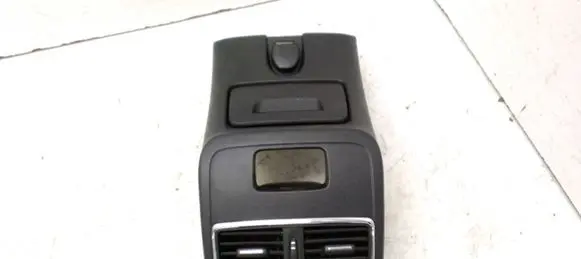 Rear air vent grill