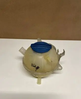 Volkswagen Scirocco Coolant expansion tank/reservoir 1K0121407A