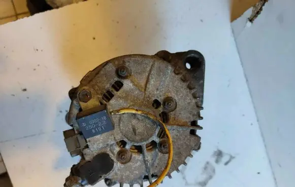 Nissan X-Trail T30 Generator/alternator