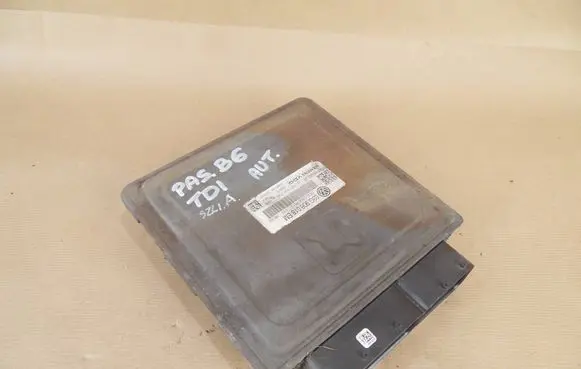 Volkswagen PASSAT B6 Engine control unit/module 03G906018EM 5WP45562AF