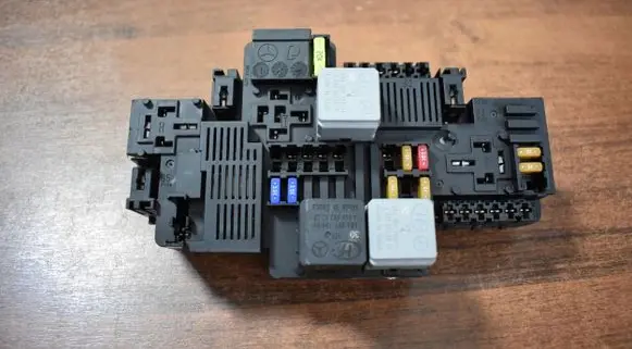 Mercedes-Benz E W213 Fuse box set A2139065706