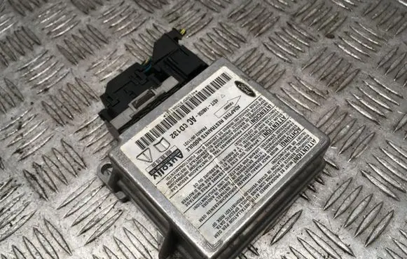 Ford Mondeo Mk III Airbag control unit/module 4S7T14B056AC CD132 603951000