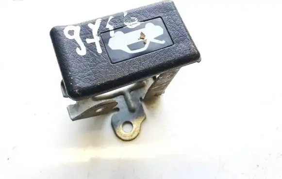 Honda CR-V Engine bonnet (hood) release handle