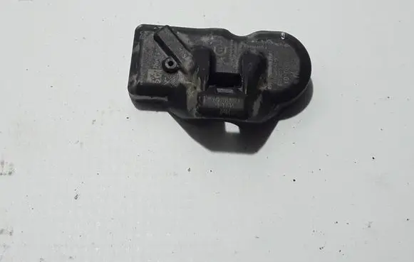 BMW 5 F10 F11 Tire pressure sensor 6874830