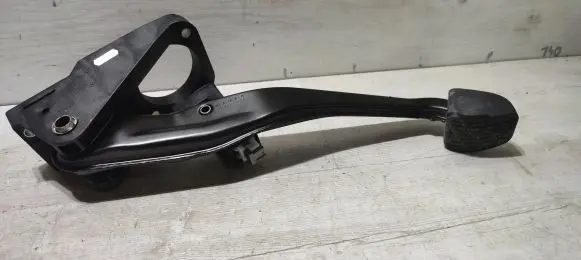 Mercedes-Benz A W176 Brake pedal A2462920208 03177A