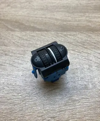 Volkswagen Touareg I Headlight level height control switch 7L6941333D