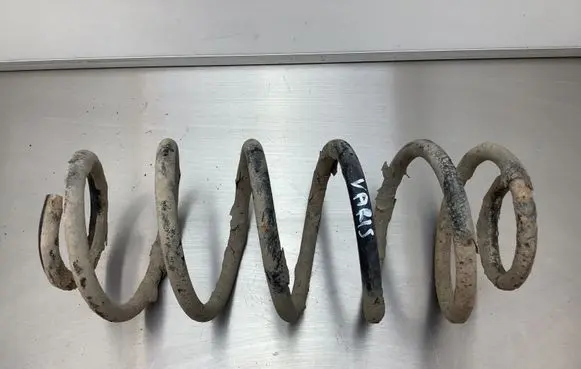Toyota Yaris Rear coil spring 