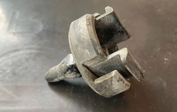 Opel Combo C Fender mounting bracket 