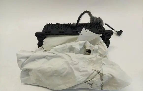 BMW 4 G22 G23 G24 G26 Passenger airbag 13844110