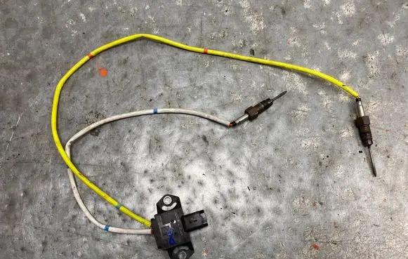 Renault Master III Exhaust gas temperature sensor 226588349R-8 226588349R