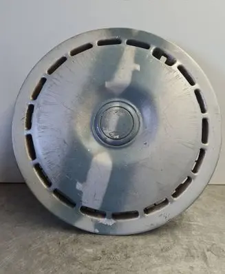 Audi 80 90 S2 B4 R15 wheel hub/cap/trim 4A0601147 W512