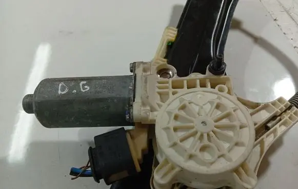 BMW X5 E70 Rear door window regulator motor 6967262