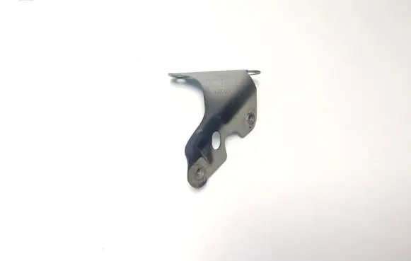 Audi Q7 4L Fender mounting bracket 4L0821135