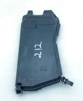 Mercedes-Benz E W212 Fuse box cover A2125400382