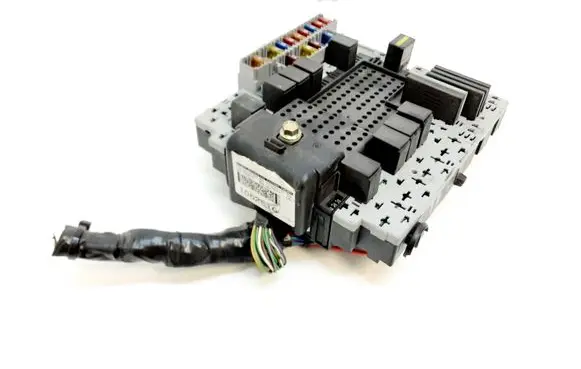 Volvo XC90 Fuse module 30679527