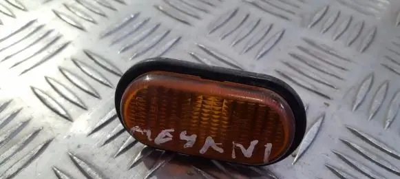 Renault Megane I Front fender indicator light 13910020 1391.0.020