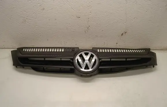 Volkswagen Golf Plus Front grill 5M0853655A