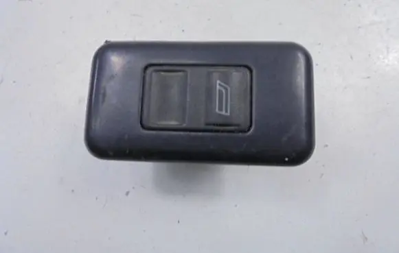 Mercedes-Benz Vito Viano W638 Electric window control switch 0005457013
