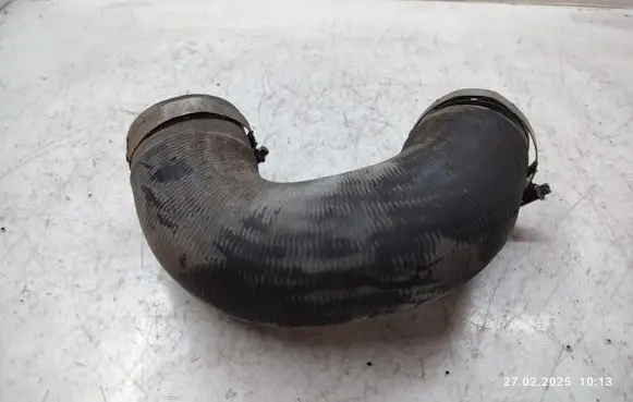 Audi Q7 4L Intercooler hose/pipe 4L0145972A
