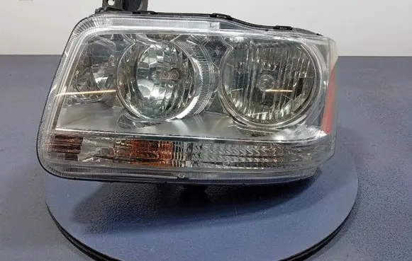 Dodge Magnum Headlight/headlamp 3341130L