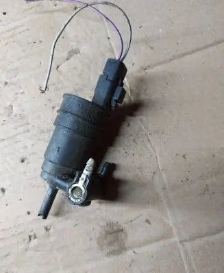 Renault Espace III Windscreen/windshield washer pump 430702B