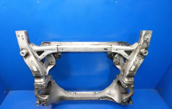 Mercedes-Benz GLC X253 C253 Front subframe 2056200500 2056200400
