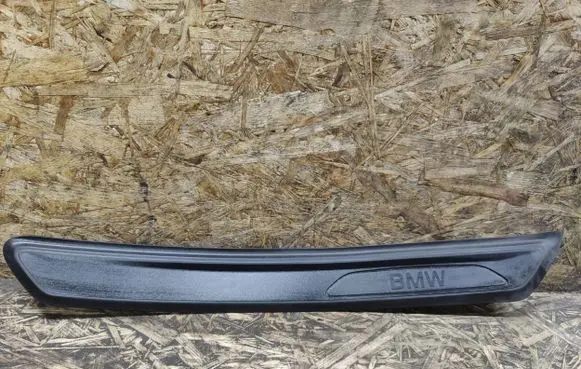 BMW 2 F46 Rear sill trim cover 7316822 602512